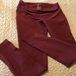 Mondetta Burgundy legging, M, NWT